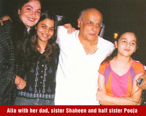Alia Bhatt family photo